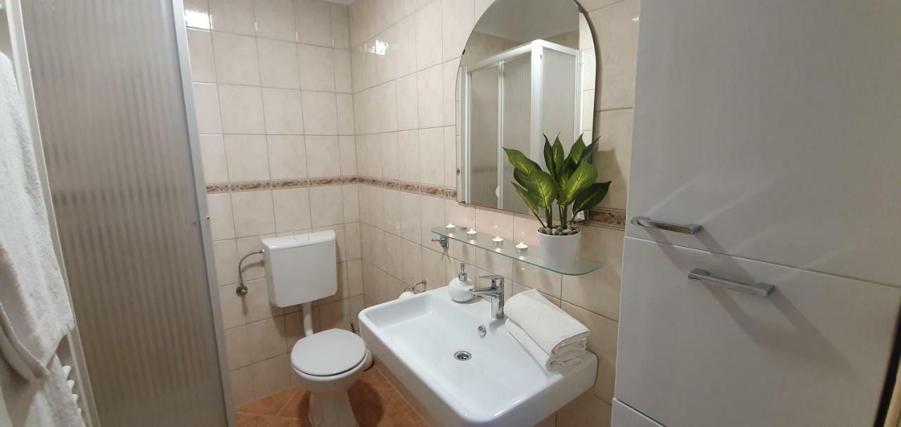 Apartments Sunny Estate Затон Экстерьер фото