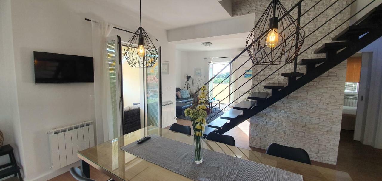 Apartments Sunny Estate Затон Экстерьер фото